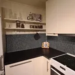 Sentrumsnaer Sokkelleilighet 公寓