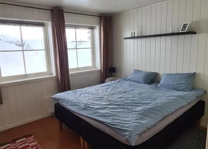 Sentrumsnaer Sokkelleilighet *